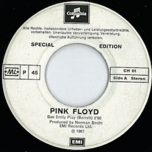 一边摸一边抽搐一进一出视频
