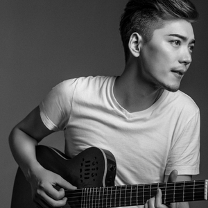 一边摸一边抽搐一进一出视频
