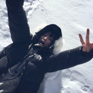 一边摸一边抽搐一进一出视频
